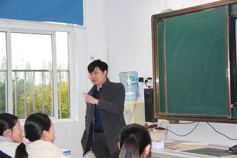 C:\Users\lenovo\Desktop\教师发展中心党员研训员下乡送课\图16.JPG