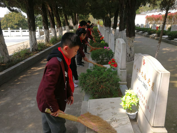 1华罗庚实验学校.jpg