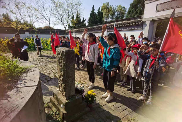 花山小学.jpg