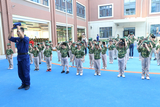直溪镇中心幼儿园：我是一个小小兵.jpg