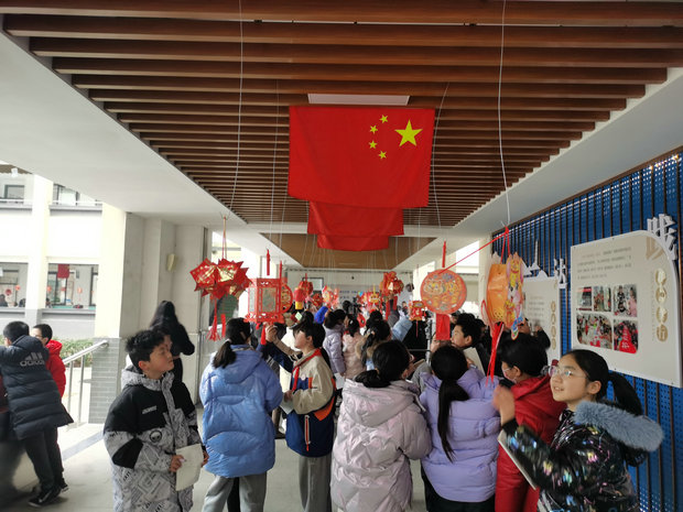 段玉裁实验小学：求真少年  逐梦未来.jpg