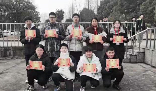 直溪中学：做一个至诚至善的人.jpg