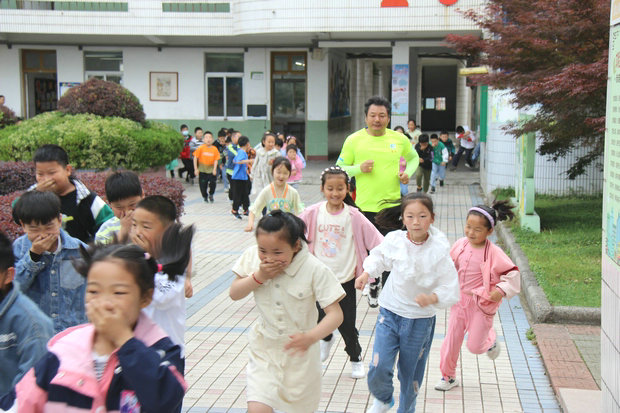 微信图片_20240426152012_副本.jpg