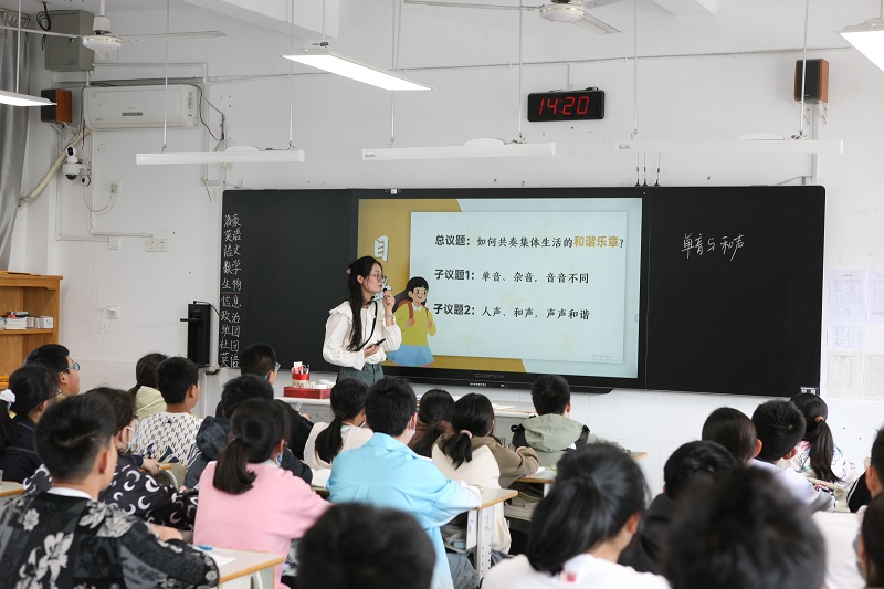 刘佳.JPG