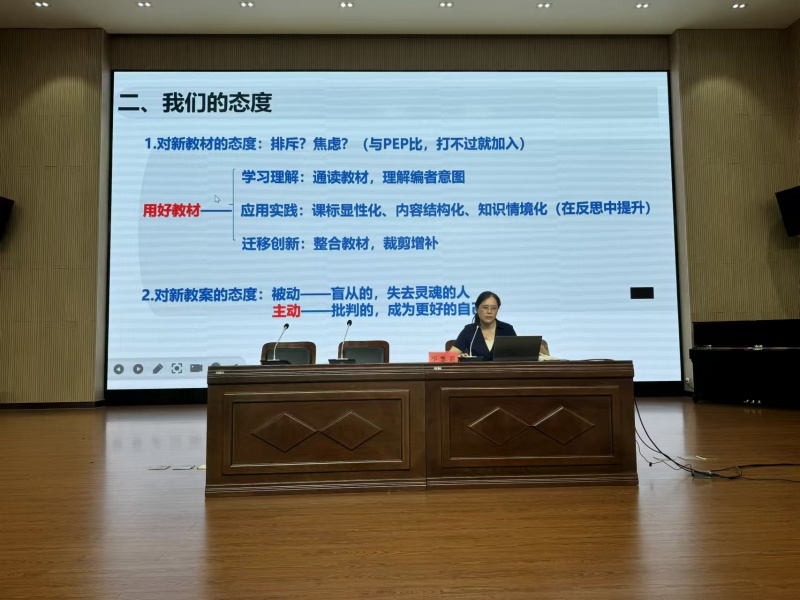 邓黎莉老师_副本.jpg 邓黎莉老师_副本.jpg