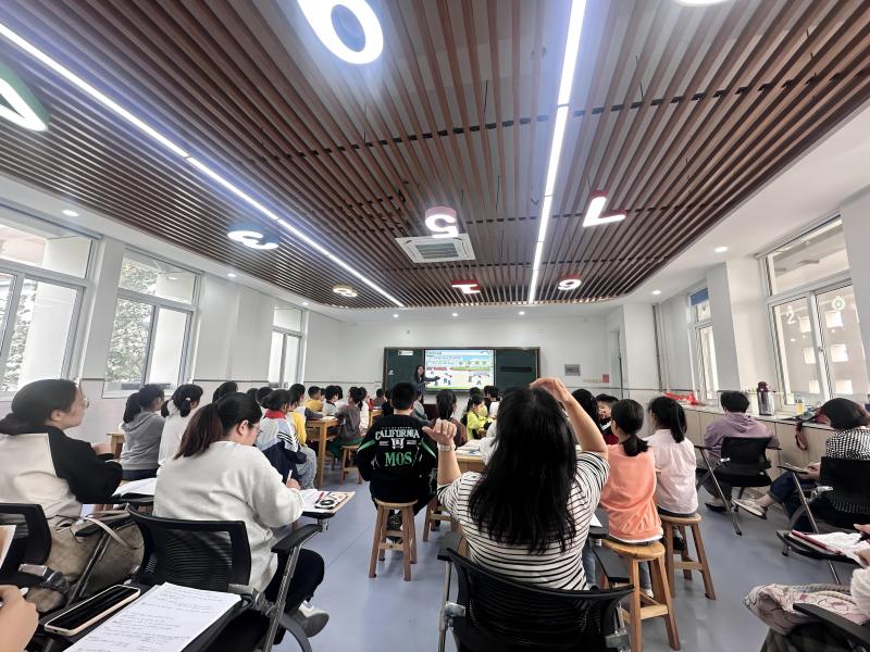 1.邹小曼课堂.jpg